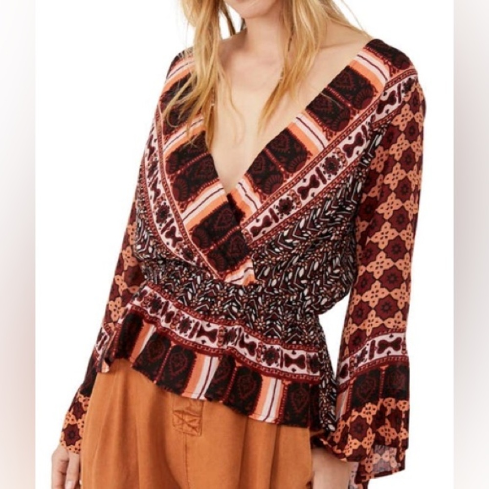 🍋NWOT Free People Rosalie Bell Sleeve Top🍋